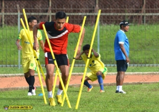 Cilegon United FC melakukan latihan jelang uji coba