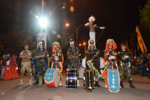 PENAMPILAN DRUMBAND LATSITARDA NUSANTARA XXXVIII MERIAHKAN HARI JADI KOTA CILEGON