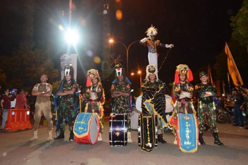 PENAMPILAN DRUMBAND LATSITARDA NUSANTARA XXXVIII MERIAHKAN HARI JADI KOTA CILEGON