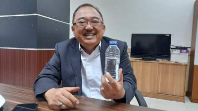 Ketua Fraksi Demokrat DPRD Tangsel, Rizki Jonis.