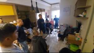 Suasana penangkapan si kembar, Rihana dan Rihani di apartemen di Gading Serpong, Kabupaten Tangerang, Selasa (4/7/2023).