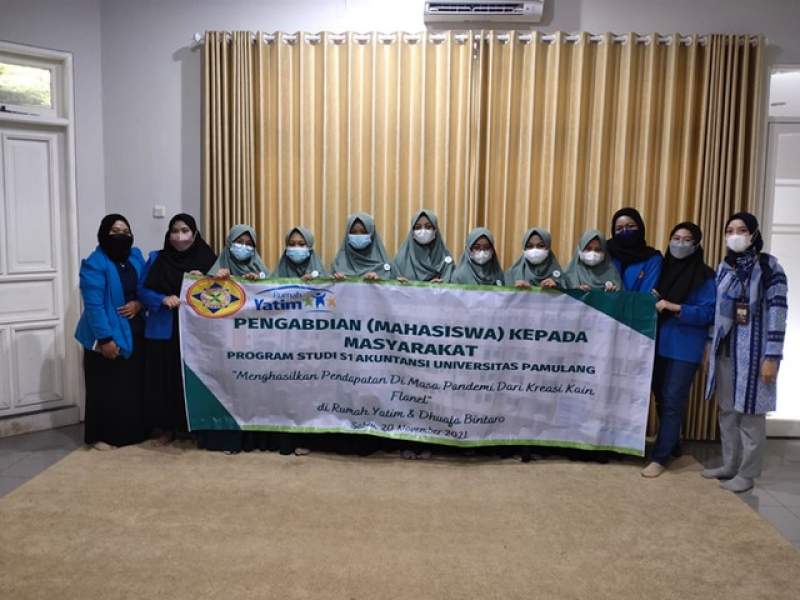 Kreasi Kain Flanel di Rumah Yatim dan Dhuafa Bintaro