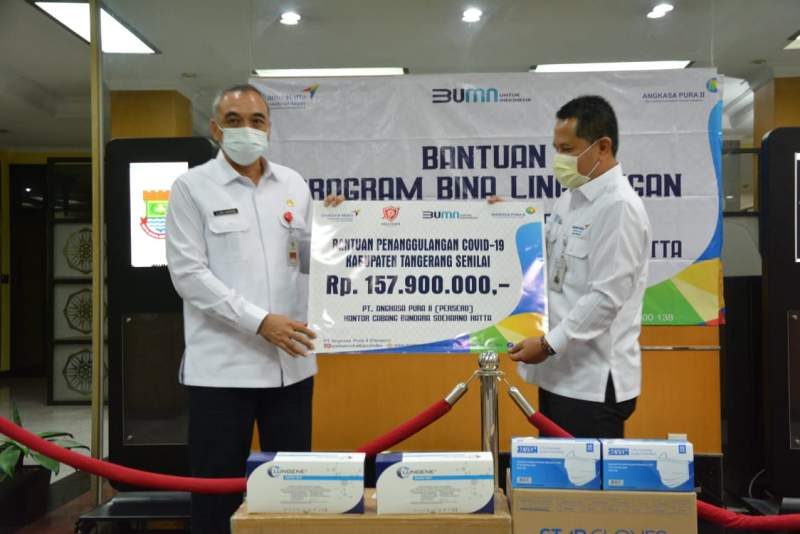 Zaki Terima Bantuan APD dari PT Angkasa Pura II