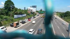 Kemacetan di Tol Karang Tengah, Kota Tangerang.