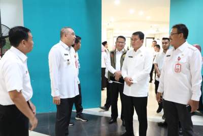 Hari Pertama Masuk Kerja Usai Libur Idul Fitri, Bupati Pantau Pelayanan