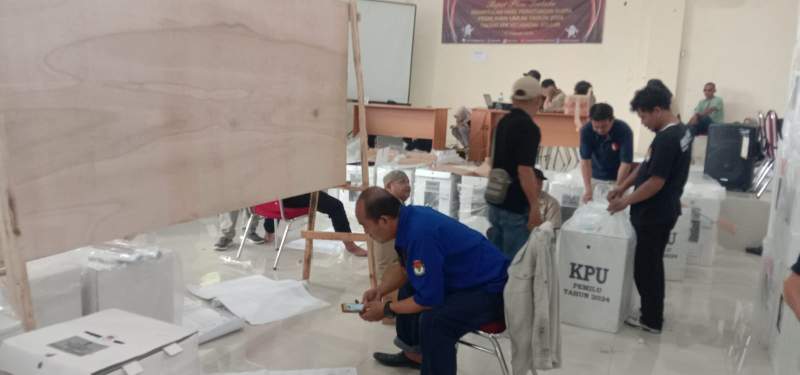 Komisioner KPU Pantau Rapat Pleno