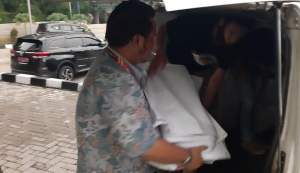 Tiga Paslon Terima APK, KPUD Tangsel Larang Pemasangan di Pohon