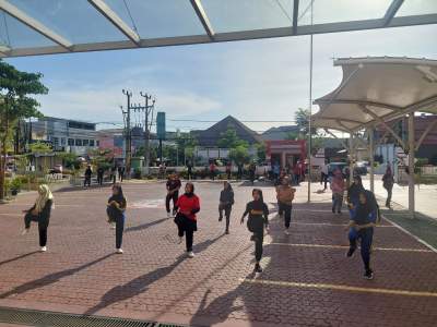 Jum&rsquo;at Sehat: Yuk, Ambil Manfaat Senam di Pagi Hari