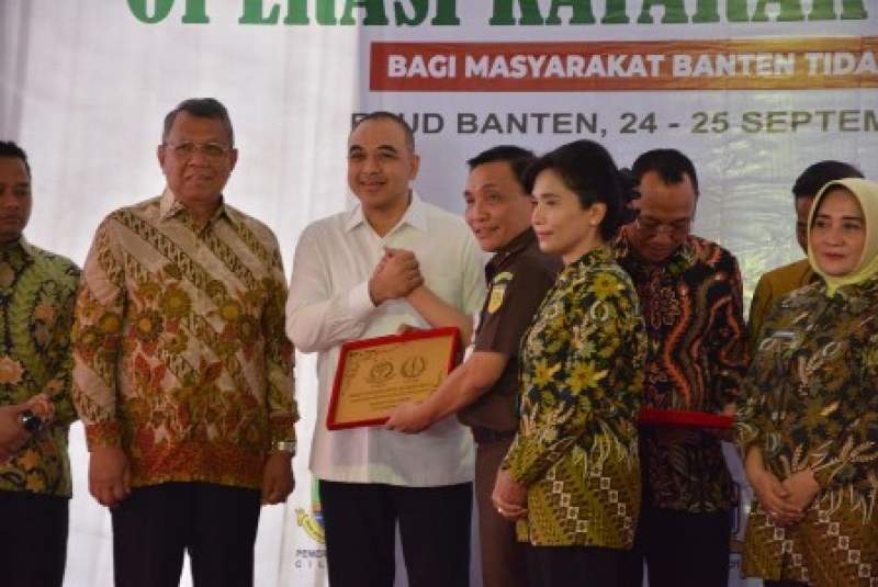 Bupati Hadiri Baksos Operasi Katarak di Kejati Banten