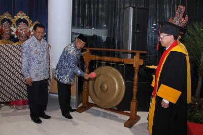Ketua PBNU Hadiri Wisuda Perdana Universitas Matana