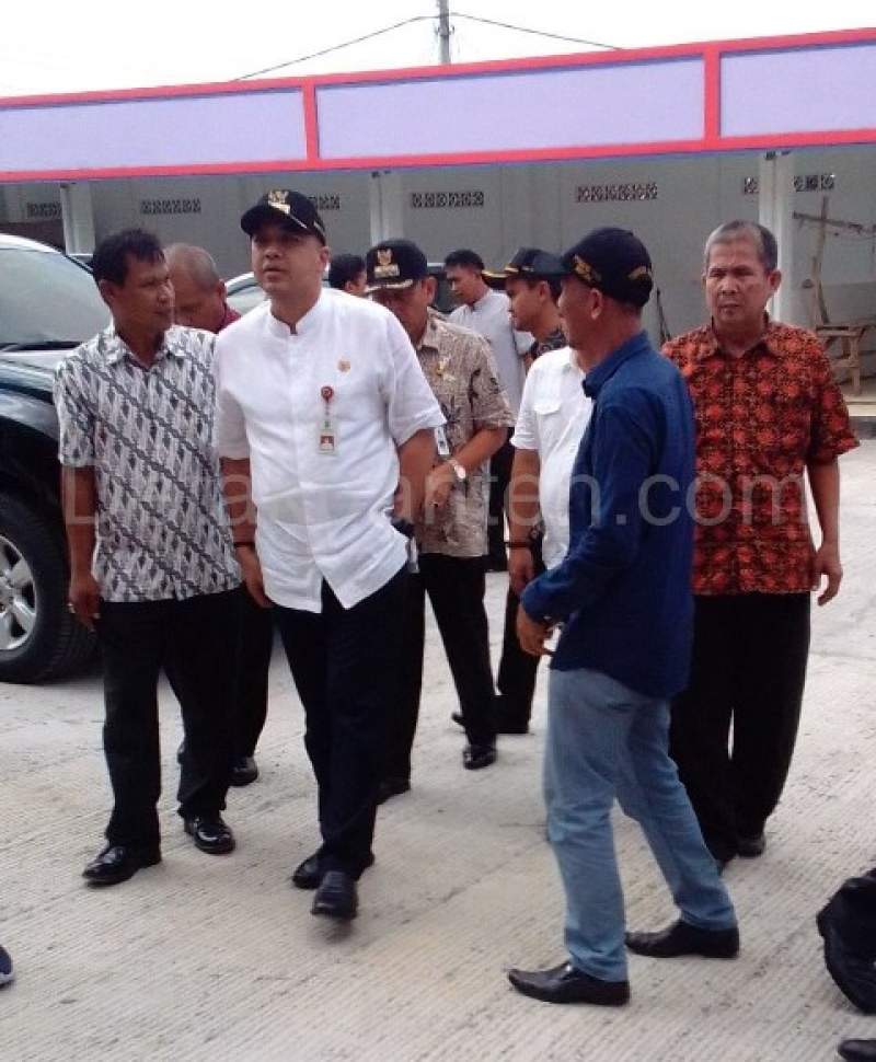 Zaki Sidak Proyek Pasar di Kecamatan Sindang Jaya