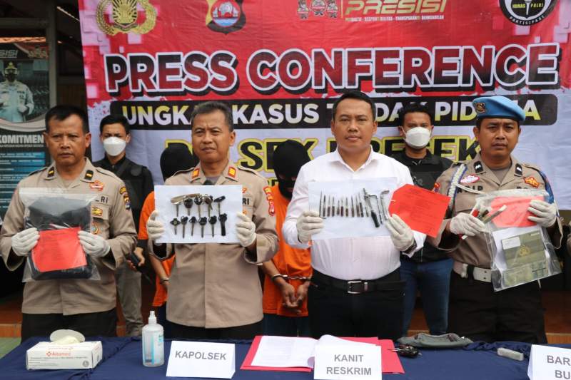 Curi Motor, Mertua dan Menantu di Kresek Ditangkap polisi