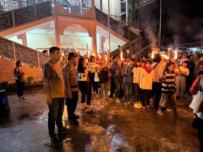 Peringati hari paskah, Polres Tanjung Balai Lakukan Pengamanan Giat Pawai Obor