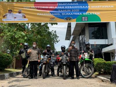 Tiba di Palembang Tim Jelajah Kebangsaan Wartawan PWI Dilepas Kadispora Menuju Bangka