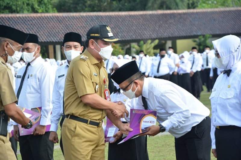 Serahkan 3441 SK P3K, Bupati Minta Pegawai Tunjukan Etos Kerja