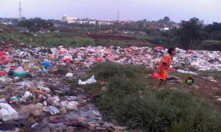 Sampah Menumpuk, Pemkot Depok Cuek