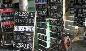 Polri Harus Cari Solusi Kelangkaan Pelat Nomor