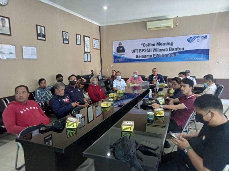 Paparkan Tugas dan Fungsi, BP2MI Serang Gelar Cofee Morning Bersama PWI Banten