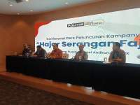 Jump pers peluncuran kampanye 'Hajar Serangan Fajar' di Gedung KPK, Kuningan, Jakarta, Jumat (14/7/2023).