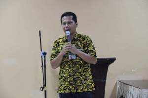 Semua Harus Saling Bergandengan Tangan