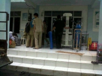 Alkes Anggaran 2013 Di Puskesmas Tangsel Diangkut Ke Gudang