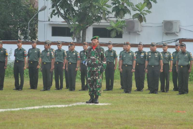 Kasdim 0510/Tigaraksa Pimpin Upacara Minggu Pertama