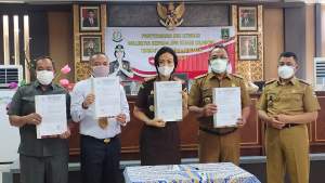 Saat penyerahan SKK litigasi kepada JPN Kejari Cilegon terkait gugatan perdata pihak ketiga, Senin (16/8/2021).