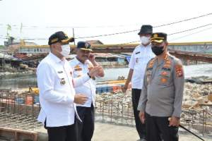 Kapolres Metro Tangerang Bersama Bupati Tinjau Pos Pantau&nbsp;