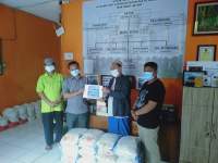 PWI Kabupaten Tangerang Berbagi Beras