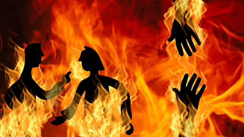 Suami Bakar Istri dan Kedua Anaknya di Cakung  Ilustrasi : Sasa/db