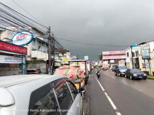 kemacetan pasar kemis dan kedaton.