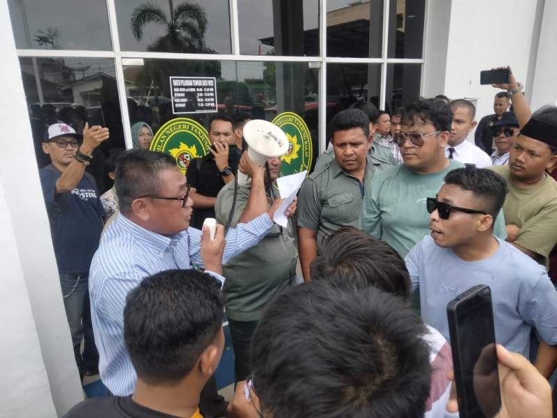 Mahasiswa Geruduk PN Tanjungbalai Desak Tangkap Nunung yang Diduga Bandar Sabu 117 Kg