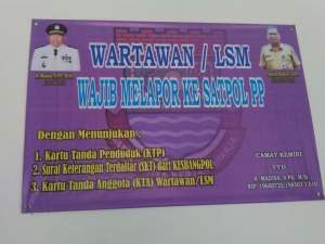 ⁠⁠⁠Kadis Infokom Sesalkan Pemasangan Spanduk di Kecamatan Kemeri