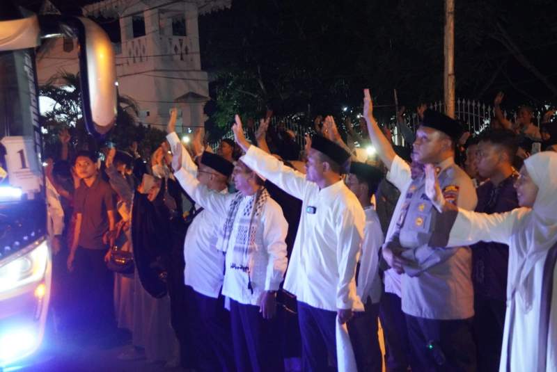 Wali Kota Bersama Forkopimda Melepas Keberangkatan 117 Jamaah Calon Haji Kota Tanjungbalai