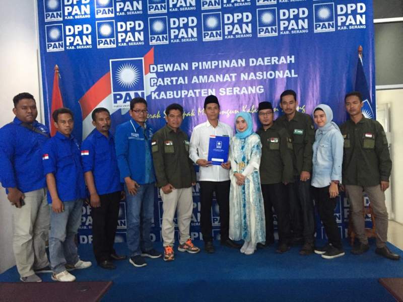Siap Nyalon Bupati Serang,  Wahyu Papat  Daftar Ke Gerindra, PDI P dan PAN