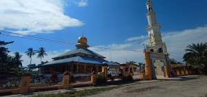 masjid Jamik Ismailiyah menjadi lokasi pawai obor sambut bulan suci Ramadhan.