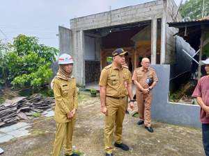Bupati Minta Rumah Rusak Akibat Dampak Proyek RSUD Tigaraksa Diperbaiki