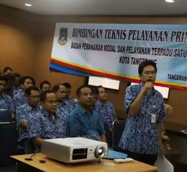 Karsidi: Terus Tingkatkan Pelayanan Terbaik Bidang Perijinan