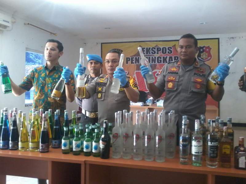 Razia Kafe Dan Tempat Hiburan, Polres Serang Sita Ratusan Miras Ilegal