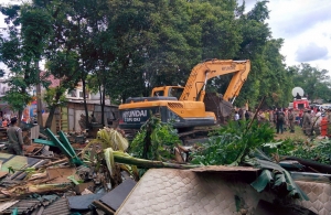 Warem yang dibongkar Satpol PP Tangerang Selatan