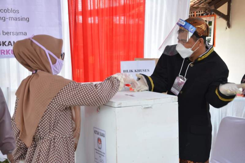 Besok, Bupati Lantik 77 Kades Terpilih di Lapangan Maulana Yudha