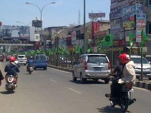 Atribut PPP di Jalan Protokol, Langgar Aturan Kampanye