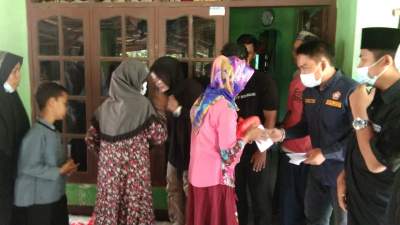 Juma't Berkah, Karang Taruna Sindang Jaya Santuni Yatim Piatu