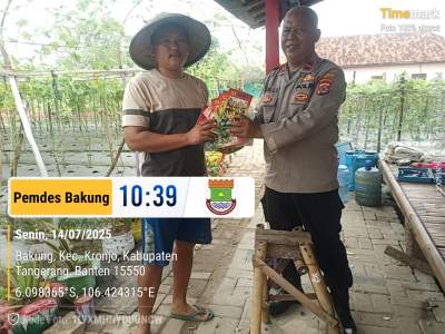 Polresta Tangerang Serahkan Bibit Cabai ke Petani di Kronjo