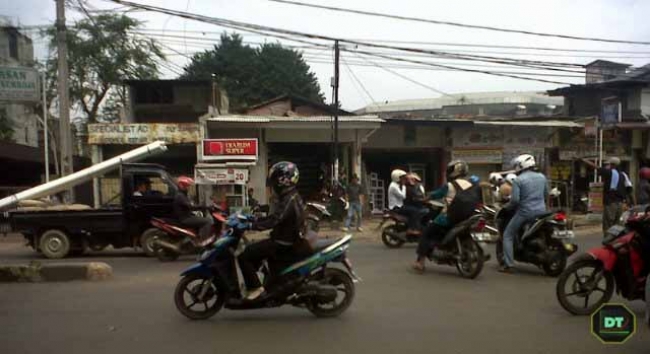 Kebiasaan 'Putar Balik' Kendaraan, Sumber Masalah Kemacetan di Pasar Minggu