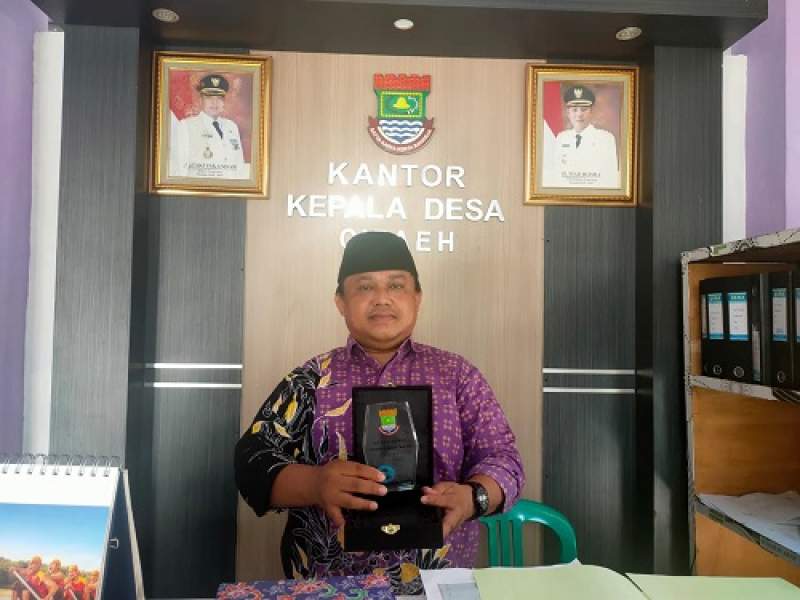 Desa Cipaeh Salurkan BLT Dana Desa Secara Non Tunai