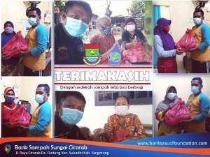 Banksasuci Bagikan 350 Paket Sembako, Hasil Sedekah Sampah