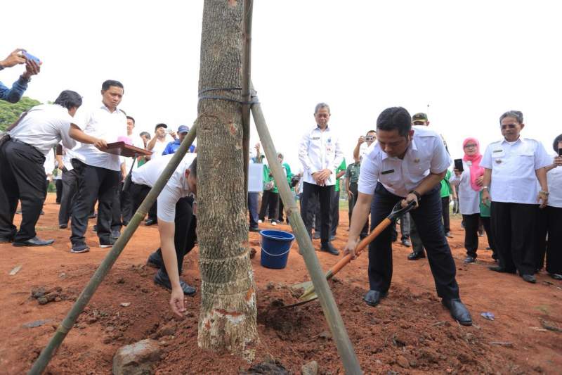 Galakkan Penghijauan, Pemkot Wajibkan Satu Siswa Satu Pohon