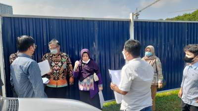 Majlis hakim PN Tangerang menggelar Pemeriksaan Setempat terkait sengketa lahan antara ahli waris almarhum keluarga Jengkur dengan Alam Sutera di Jalan Alam Utama, Serpong Utara.