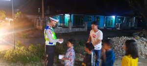 Jutaan Masker Dibagikan Polda Banten Kepada Warga